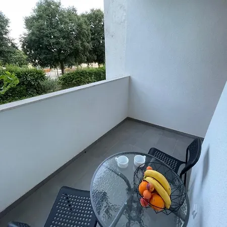 شقة Owl - Modern Spacious For 4 - 5min To Centar